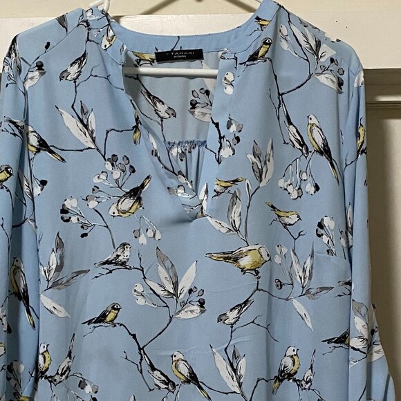 T Tahari woman, 3/4 length sleeves, light blue, high/low blouse, size 1X - Picture 2 of 13